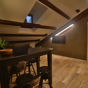 https://moscova-attic-near-duomo.it-lombardy.com